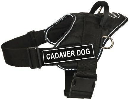 Шлейка за кучета Dean & Tyler Забавни Works Трупове, Средната, е подходящ по размер на обиколката: от 28 до 34 см, черен с светоотражающей тапицерия