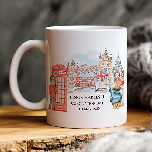 Астрокус Ден на Коронацията на Крал Чарлз III 2023 Кафеена Чаша на Мечката В Лондон на Чаша, Подарък Чаша За Честването