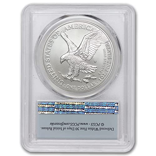 2021 Тегло 1 унция Американски орел от полиран сребро СП-70 (Първия ден на издаване - Етикет с флага тип 2) от CoinFolio